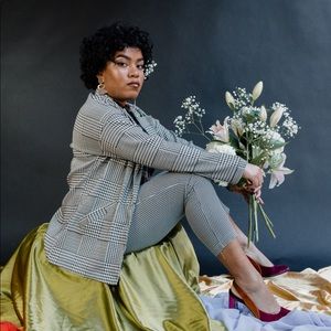 Meet your Posher, Nisa